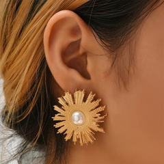 retro irregular metal flower pearl earrings wholesale Nihaojewelry