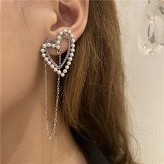 Korea retro geometric hollow heart pearl flashing rhinestone long tassel earrings wholesale nihaojewelry