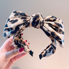 Korean early autumn style net red temperament leather velvet leopard print two-layer three-dimensional big bow headband all-match headband jewelry
