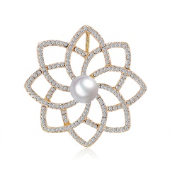 Version coréenne de la broche en or pleine fleur de diamant géométrique nouvelle tache en gros