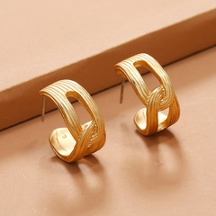 simple retro niche creative design metal alloy earrings Japanese and Korean fashion exaggerated hollow C-shaped earrings