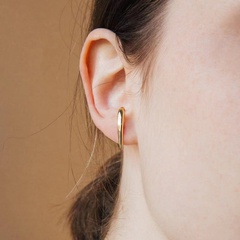 Qingdao DAVEY European and American Fashion Jewelry Simple Metal Stud Earrings Girls Earrings