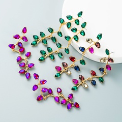 Modefarbe Diamantlegierung Diamant tropfenförmige Glasdiamant lange Blattblume Mode Ohrringe Großhandel