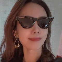 Retro small frame cat eye round face rice nail sunglasses 2021 new anti-ultraviolet sunglasses