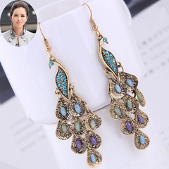 European and American fashion simple metal accessories peacock temperament exaggerated earrings