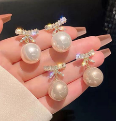 Korean fashion flash diamond bow pearl earrings