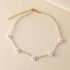 chaîne de clavicule perlée à la main transfrontalière personnalité créative simple collier de marguerite de perles de riz petit collier de fleurs