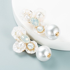 S925 Silver Needle Fashion Simple Resin Flower Pearl Pendant Earrings Temperament Earrings Jewelry
