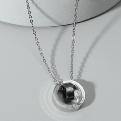 Collier en forme d'anneau assorti noir et blanc à double lettre de mode en gros Nihaojewelry