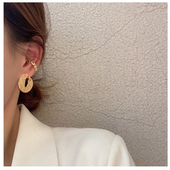 retro geometric metal texture irregular twisted earrings wholesale Nihaojewelry