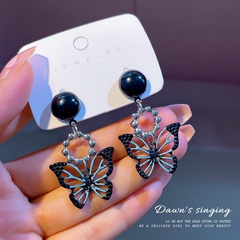 Black butterfly niche metal earrings new temperament wild niche design earrings