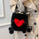 Love Pouch 2021 Autumn and Winter New Chain Messenger Bag Niche Cute Girl Furry Portable Bucket Bagpicture24