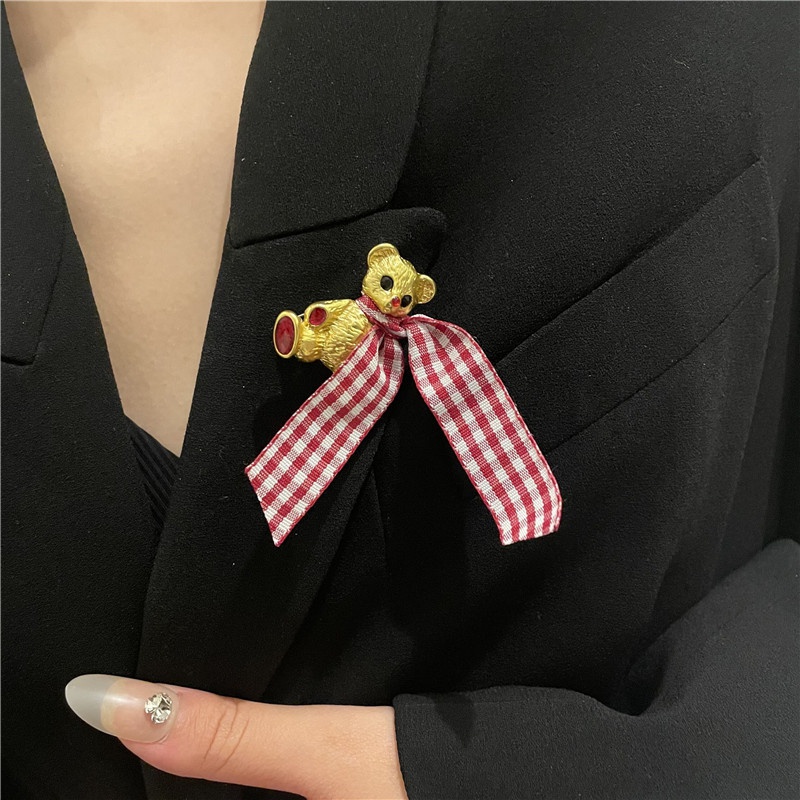 oso de pata de gallo broche de estilo coreano al por mayor Nihaojewelry