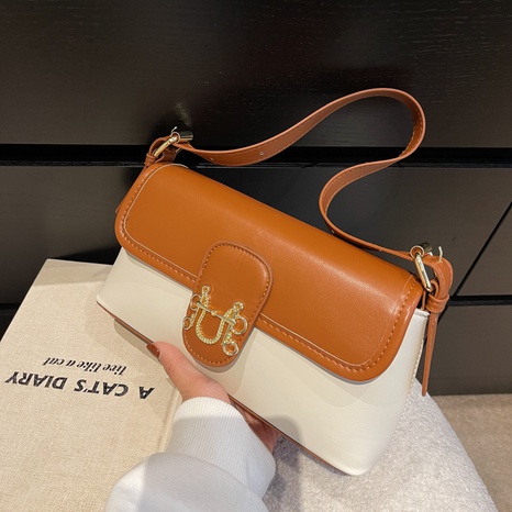 New fashion autumn and winter messenger bag shoulder bag's discount tags