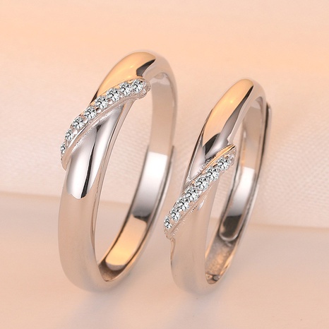 anillo de plata con incrustaciones de circón con incrustaciones de circón a la moda's discount tags