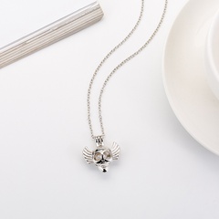 creative vintage geometric skull hole-shaped pendant natural oyster pearl necklace