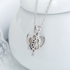 Simple Frigid Pearl Heart Hollow Cage Pendant Inlaid Rhinestone Necklace