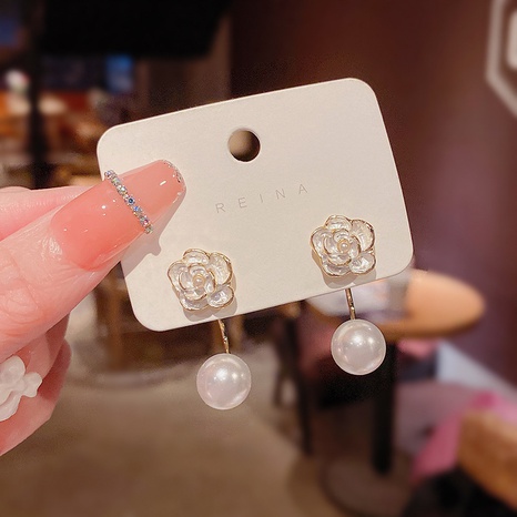 Mode Licht Luxus hohe Design Rosenohrringe weibliche lange Perlenohrringe's discount tags