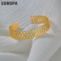 Bracelet ouvert irrégulier européen de mode bracelet en acier au titane creux en forme de C