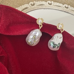 French retro personality fun enamel baroque pearl retro earrings