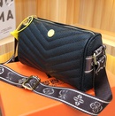 Fashion small bag womens bag new wide shoulder strap single shoulder messenger bagpicture11