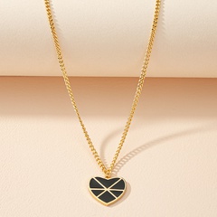 Black heart necklace retro peach heart pendant sweater chain women's drip oil necklace