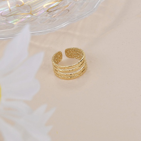 Modischer offener Ring aus mehrschichtigem, geprägtem Titanstahl's discount tags