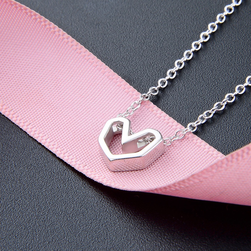 Korean S925 silver necklace female heartshaped pendant collarbone chain