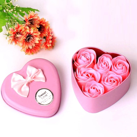Vente en gros 6 boîte en fer blanc fleur de savon rose Saint Valentin cadeau créatif de la journée des enseignants's discount tags