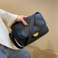 2022 new contrasting color portable messenger small square bag