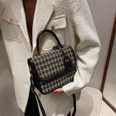 Retro women's bag new Korean checkerboard small square bag shoulder messenger bag wholesale