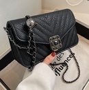 womens bag ins niche 2022 spring new retro rhombus chain messenger bagpicture8
