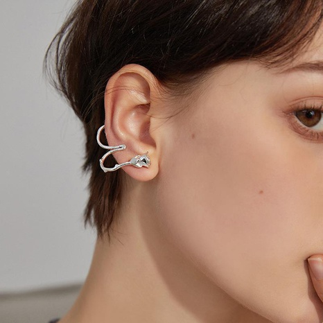 Flower earrings female glossy line earrings retro copper ear clip NHGI602515's discount tags