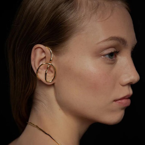 Piercing de oreja indoloro de nicho único geométrico para mujer, clip para hueso del oído's discount tags