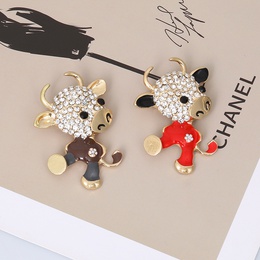 cartoon cow brooch cute animal metal drip oil pin coat accessories collar pinpicture6