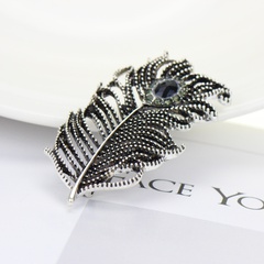 fashion retro diamond-studded large feather pin brooch female brooch