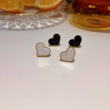 Korean niche design small heart earrings fashion simple stud earrings NHENY603028's discount tags