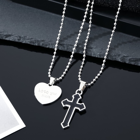 Collier en forme de coeur avec pendentif en alliage en forme de croix de couleur contrastée rétro's discount tags