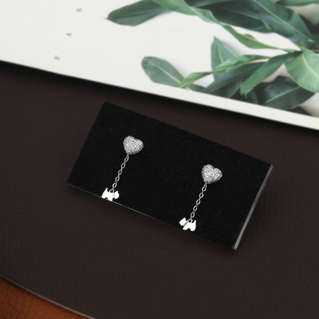 Einfache Nischen-Diamant-Ohrringe aus massivem Herzketten-Welpen-Kupfer's discount tags