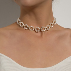 European and American fashion pearl circle flowers short collarbone chain