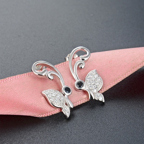 aretes de tuerca en forma de mariposa simples de circón con incrustaciones de plata s925 de moda's discount tags