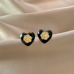 retro earrings black and white heart-shaped camellia earrings alloy ear jewelry