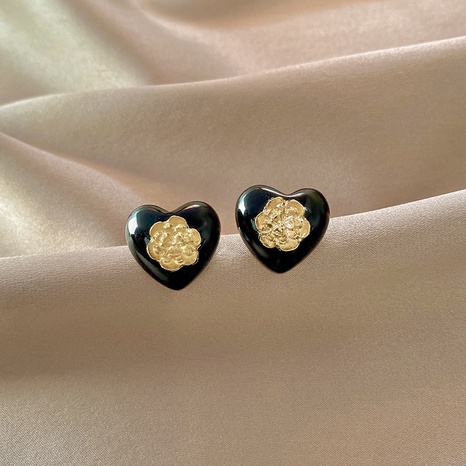 retro earrings black and white heart-shaped camellia earrings alloy ear jewelry's discount tags