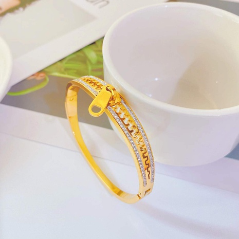 kreativer Design-Trend Neues Armband aus Titanstahl mit Zirkoniabesatz und Reißverschluss's discount tags