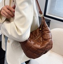 simple bag large capacity new fashion soft leather Lingge single shoulder messenger bagpicture27