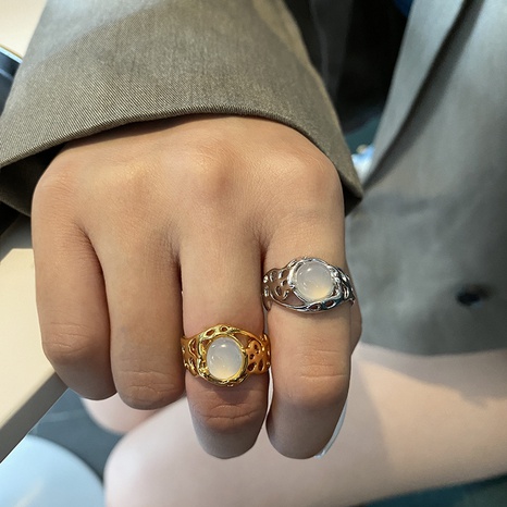 Französischer Waben-Hohlopal-Luxus-Ring aus versilbertem Kupfer, weiblicher Großhandel's discount tags