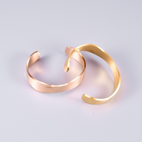 Retro-Armband weibliche koreanische Öffnung Titan Stahl 18K Gold Armband Großhandel's discount tags