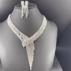 Einfache Klauenkette Brautset Kette voller Kristall Doppelkreuz Halskette Ohrring Set