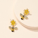 New Years ear jewelry bee flower earrings diamond drop oil earrings femalepicture7