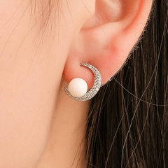 Nouvelles boucles d'oreilles en zircon perle de lune minimalistes à la mode en gros